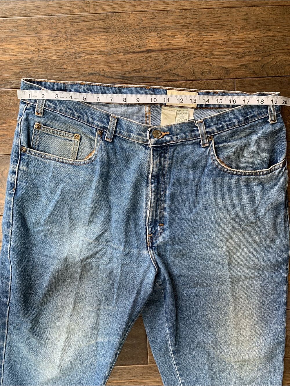Eddie Bauer Faded Blue Relaxed Men's Jeans. Pre-Owned. Size:40x30. - Picture 3 of 5